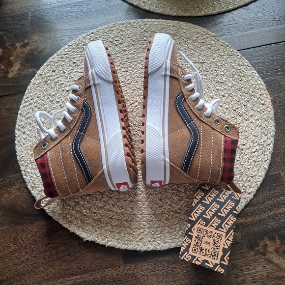 Boys Vans🤎 - Picture 5 of 10